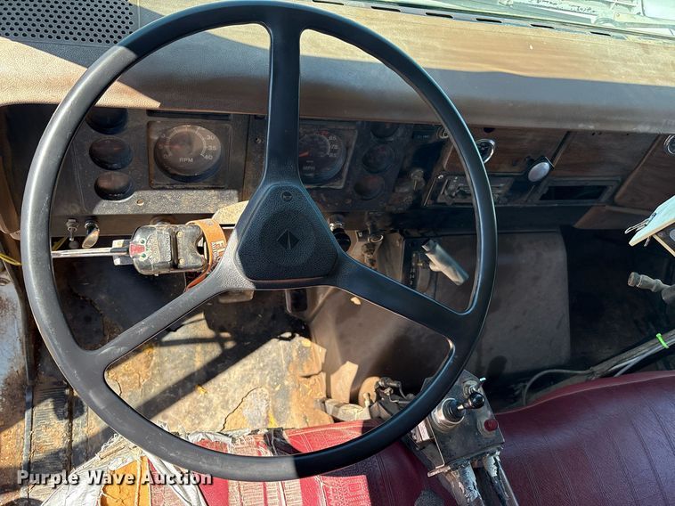 image for item DX8058 1988 International S1900 Feed Mixer Truck