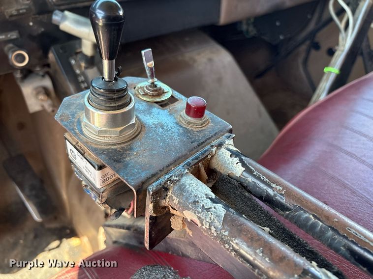 image for item DX8058 1988 International S1900 Feed Mixer Truck