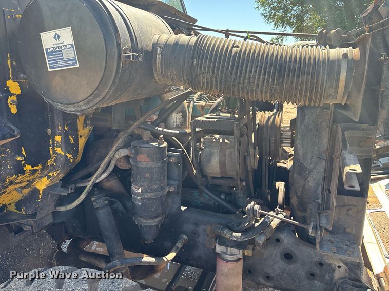 image for item DX8058 1988 International S1900 Feed Mixer Truck