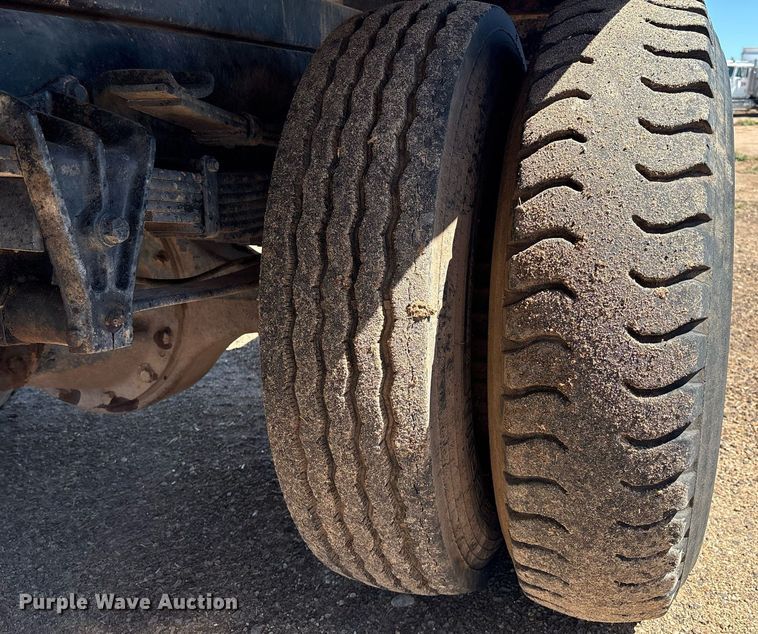 image for item DX8058 1988 International S1900 Feed Mixer Truck