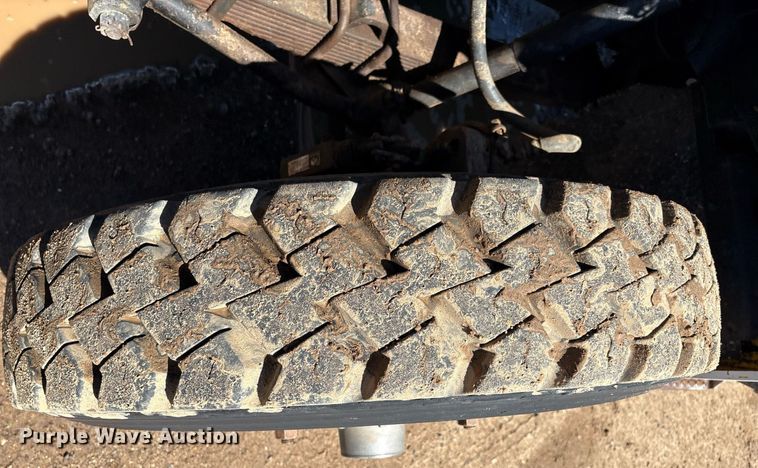 image for item DX8058 1988 International S1900 Feed Mixer Truck