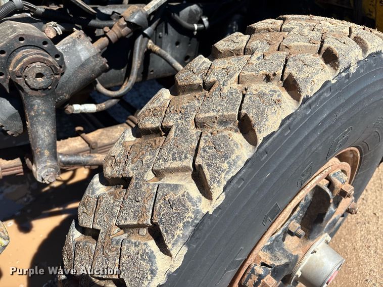 image for item DX8058 1988 International S1900 Feed Mixer Truck