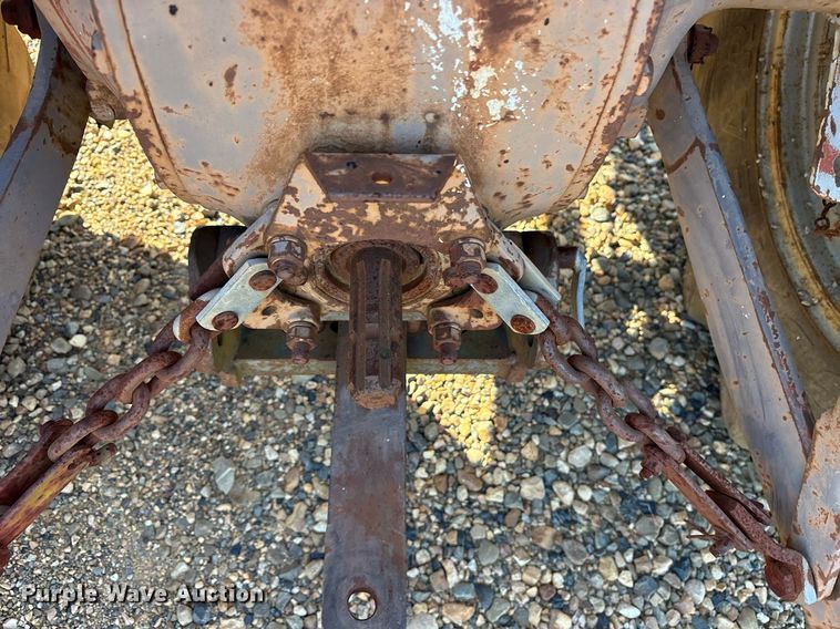 image for item DY0875 1984 Massey Ferguson 240 tractor