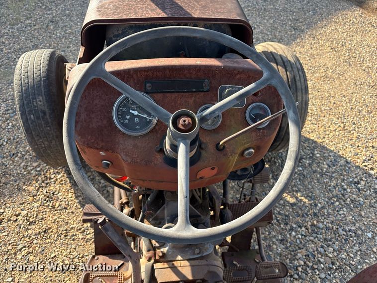 image for item DY0875 1984 Massey Ferguson 240 tractor