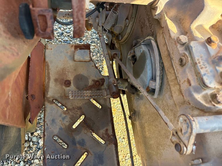 image for item DY0875 1984 Massey Ferguson 240 tractor