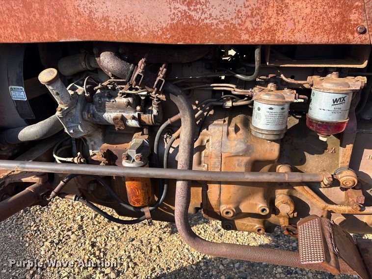 image for item DY0875 1984 Massey Ferguson 240 tractor