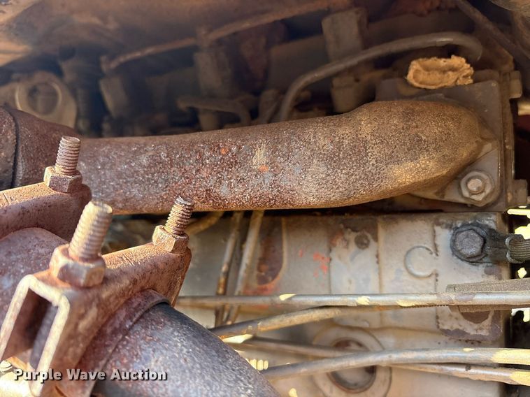 image for item DY0875 1984 Massey Ferguson 240 tractor