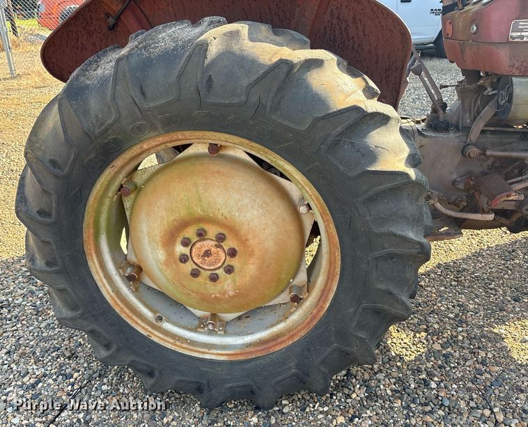 image for item DY0875 1984 Massey Ferguson 240 tractor