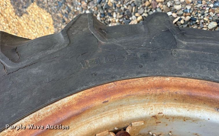 image for item DY0875 1984 Massey Ferguson 240 tractor