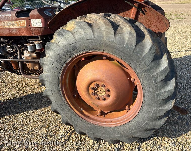 image for item DY0875 1984 Massey Ferguson 240 tractor