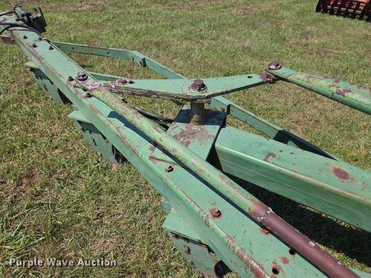 image for item DZ6099 John Deere 2450 plow