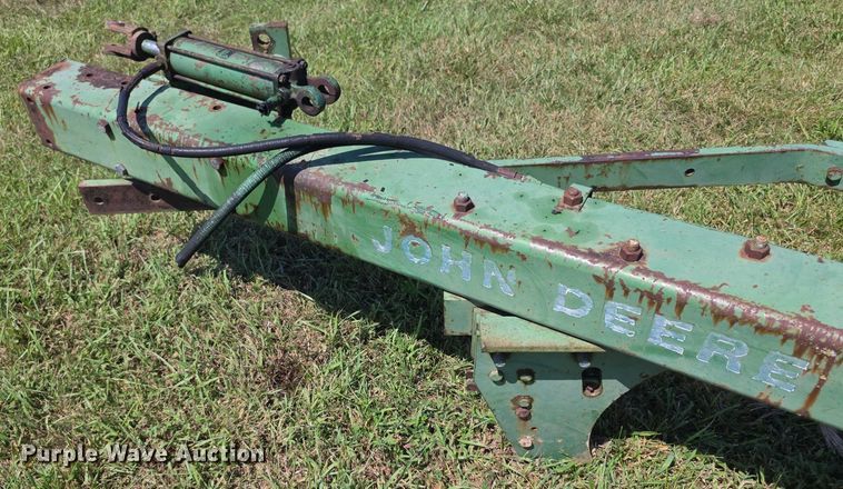image for item DZ6099 John Deere 2450 plow