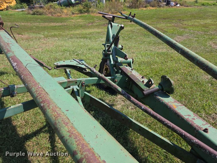 image for item DZ6099 John Deere 2450 plow