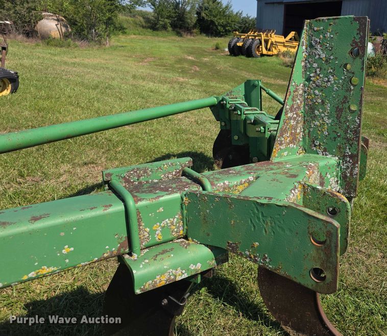 image for item DZ6104 John Deere ripper