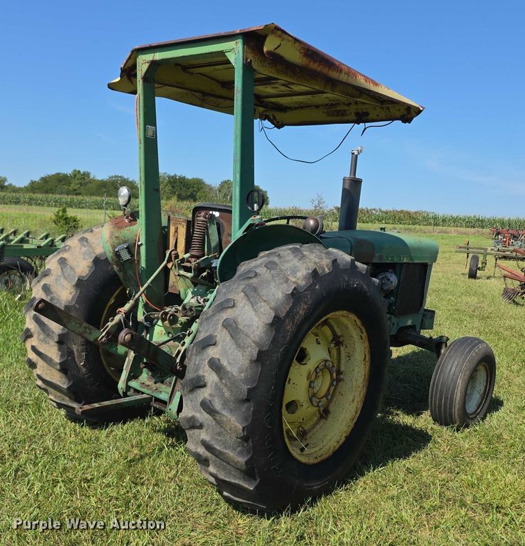 image for item DZ6105 1974 John Deere 2630A tractor