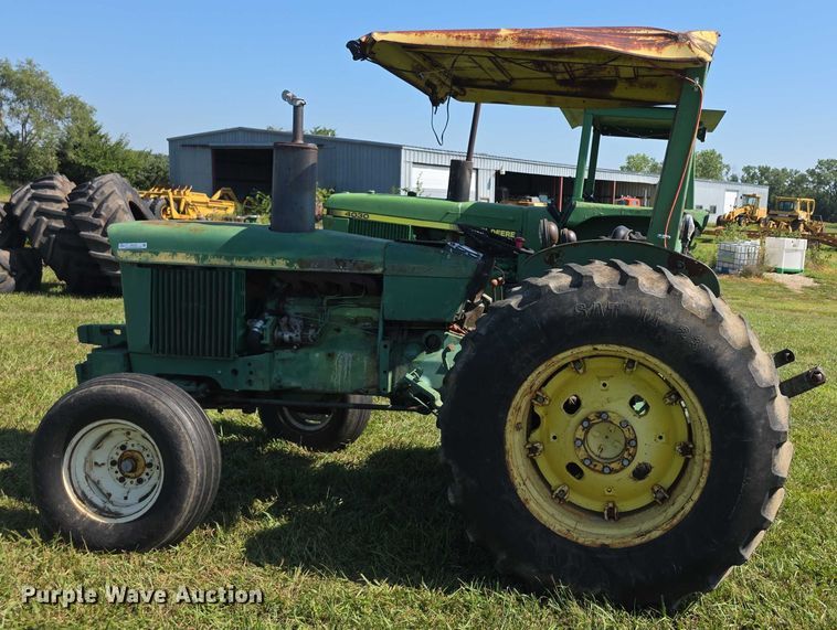 image for item DZ6105 1974 John Deere 2630A tractor