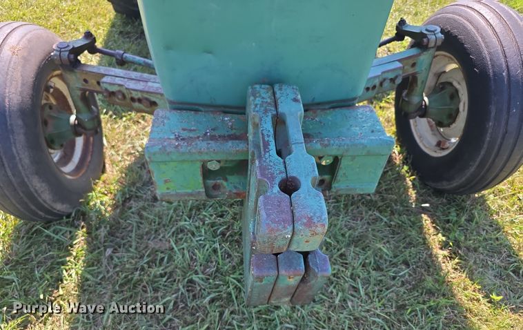 image for item DZ6105 1974 John Deere 2630A tractor