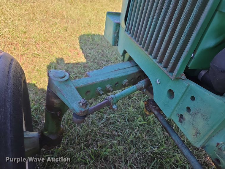 image for item DZ6105 1974 John Deere 2630A tractor