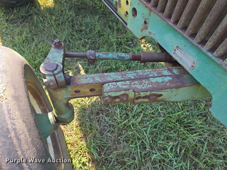 image for item DZ6105 1974 John Deere 2630A tractor