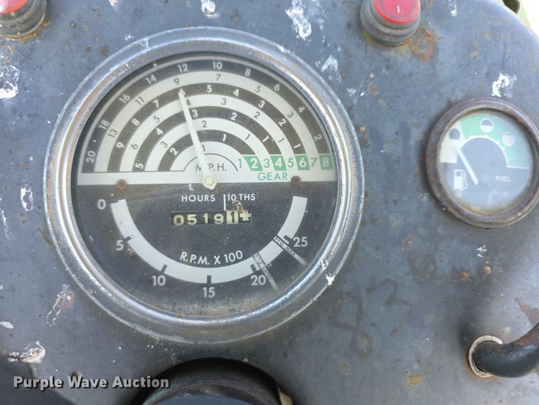 image for item DZ6105 1974 John Deere 2630A tractor