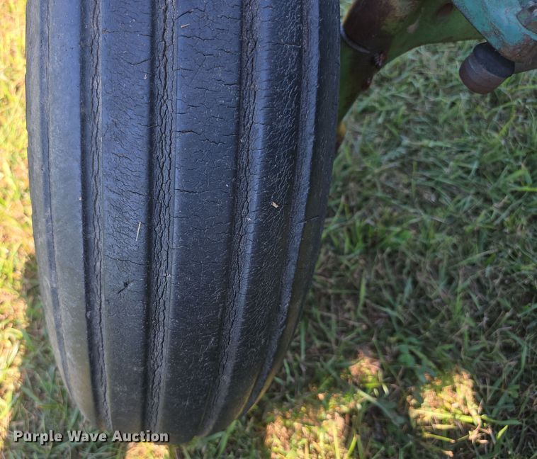 image for item DZ6105 1974 John Deere 2630A tractor