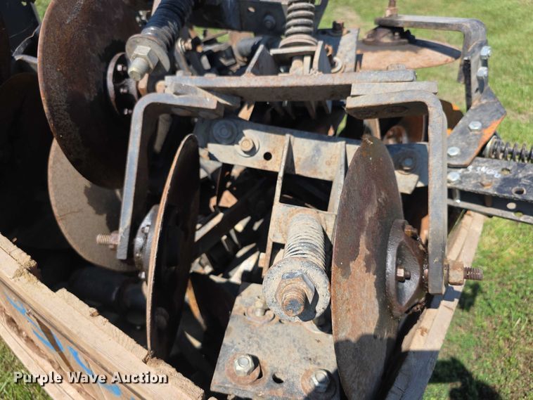 image for item DZ6106 Yetter disc closer units