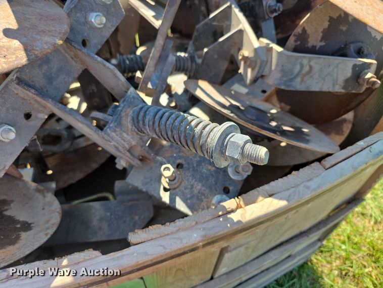 image for item DZ6106 Yetter disc closer units