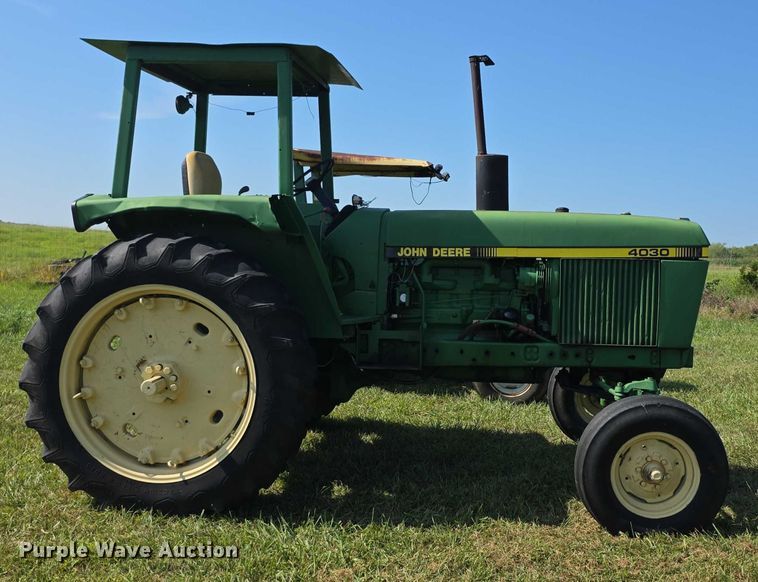 image for item DZ6107 1976 John Deere 4030W tractor