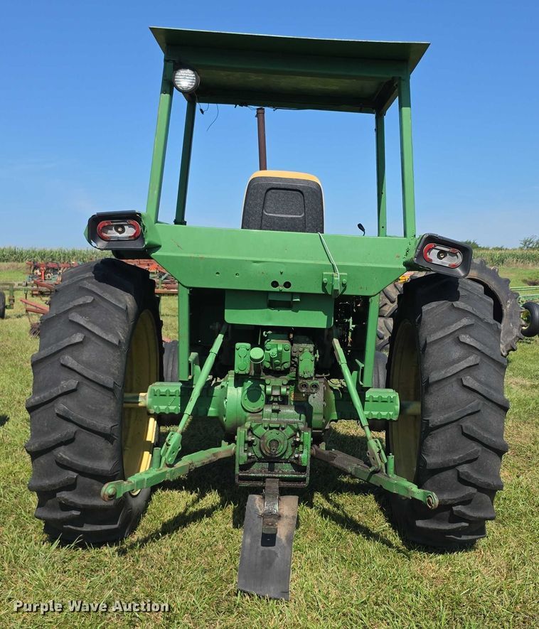image for item DZ6107 1976 John Deere 4030W tractor