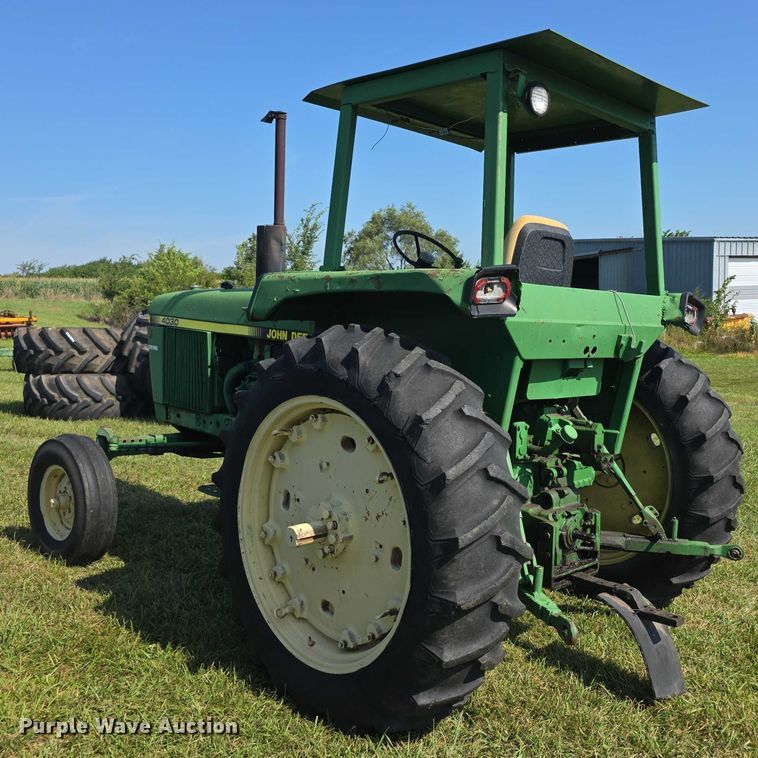image for item DZ6107 1976 John Deere 4030W tractor