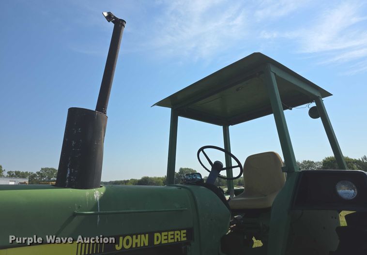 image for item DZ6107 1976 John Deere 4030W tractor