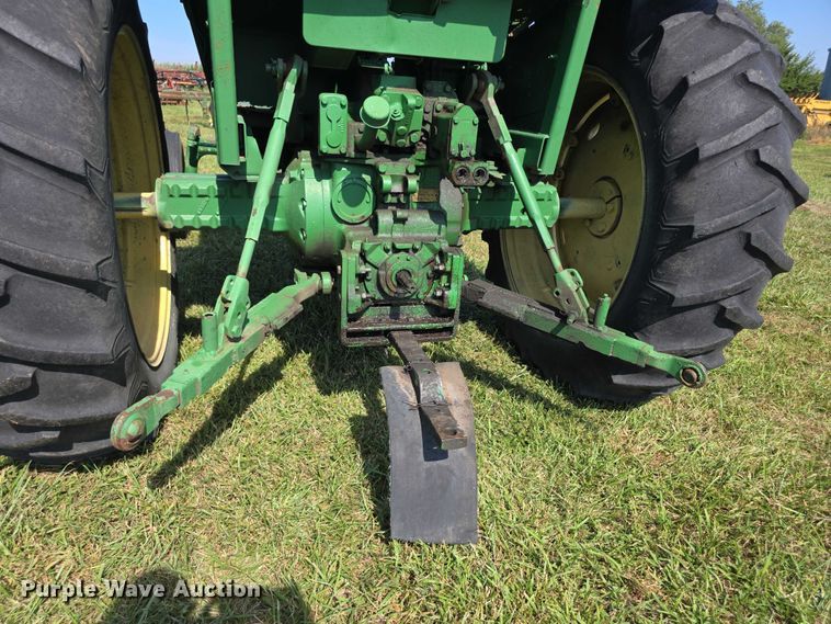 image for item DZ6107 1976 John Deere 4030W tractor