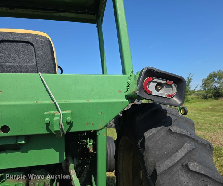 image for item DZ6107 1976 John Deere 4030W tractor