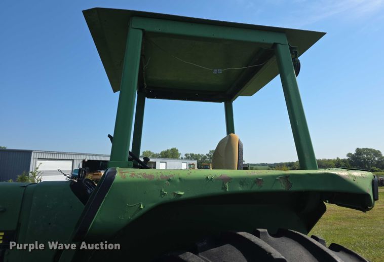 image for item DZ6107 1976 John Deere 4030W tractor