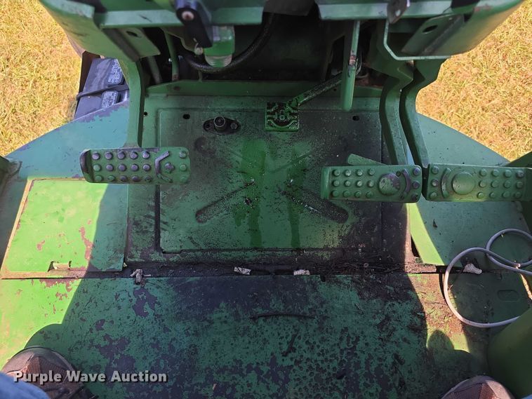 image for item DZ6107 1976 John Deere 4030W tractor