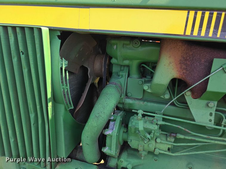 image for item DZ6107 1976 John Deere 4030W tractor