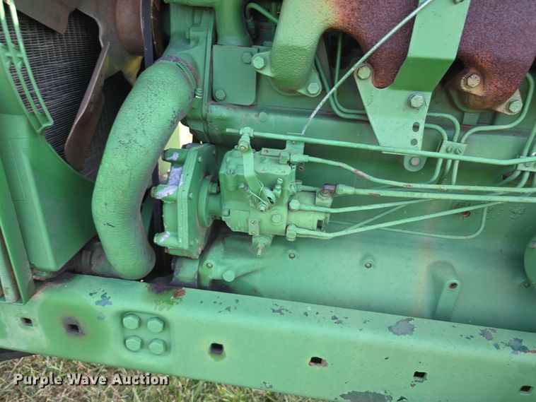 image for item DZ6107 1976 John Deere 4030W tractor