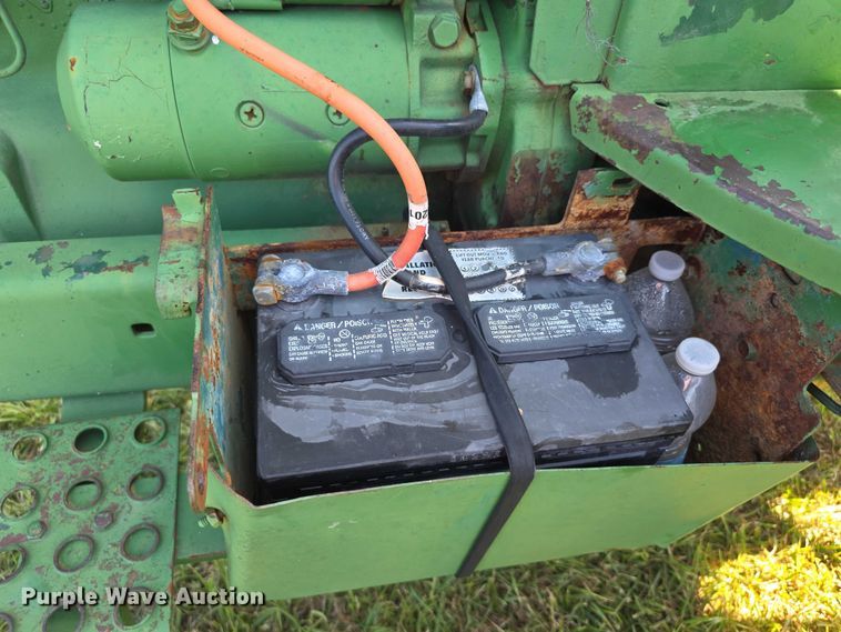 image for item DZ6107 1976 John Deere 4030W tractor