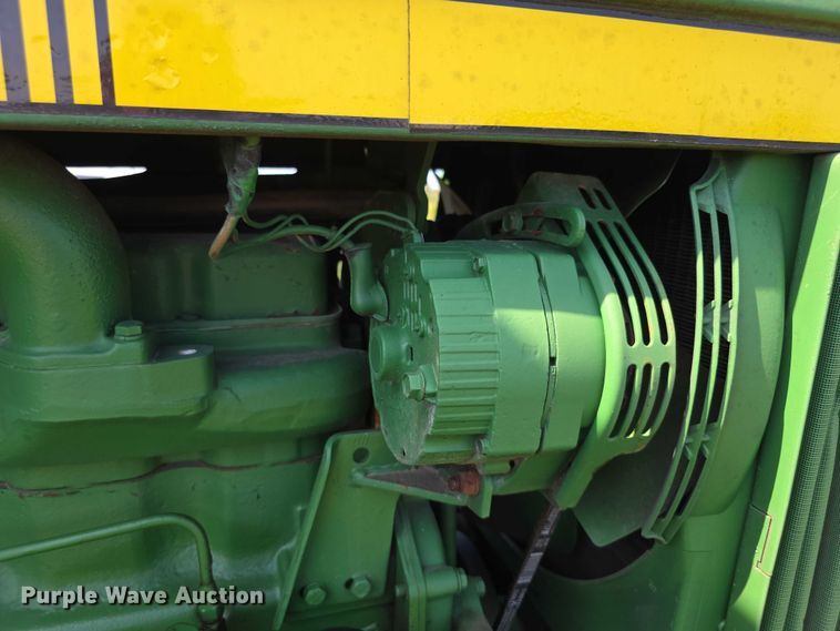 image for item DZ6107 1976 John Deere 4030W tractor