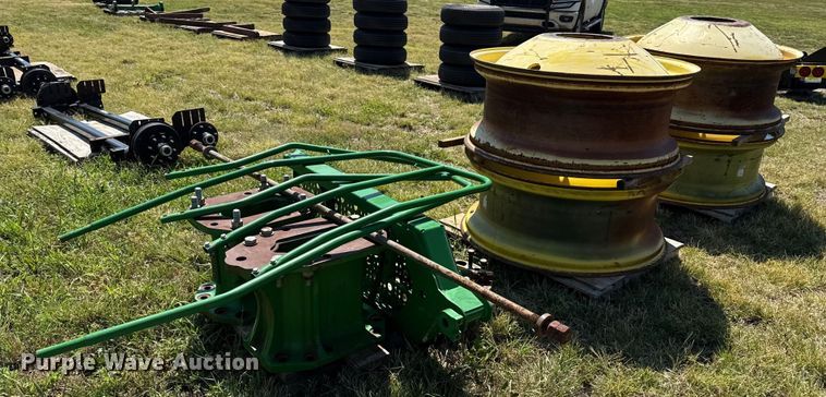 image for item DZ8864 John Deere combine dual wheel set