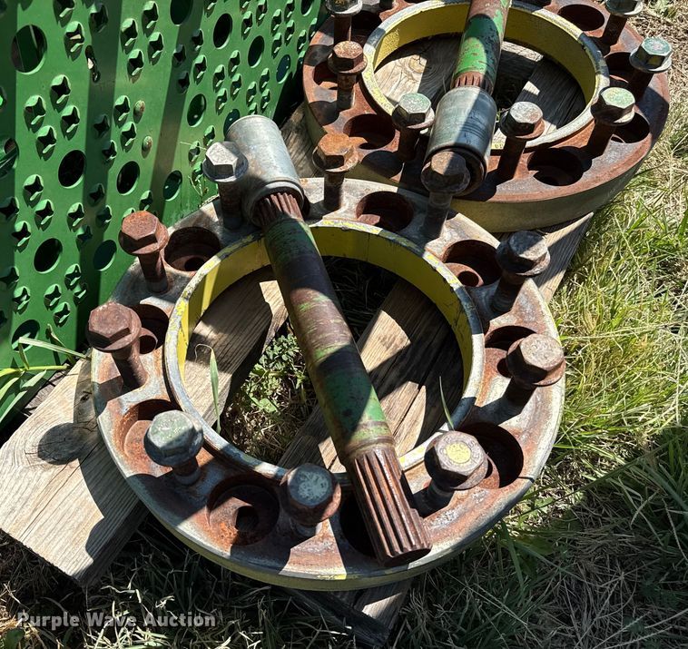 image for item DZ8864 John Deere combine dual wheel set