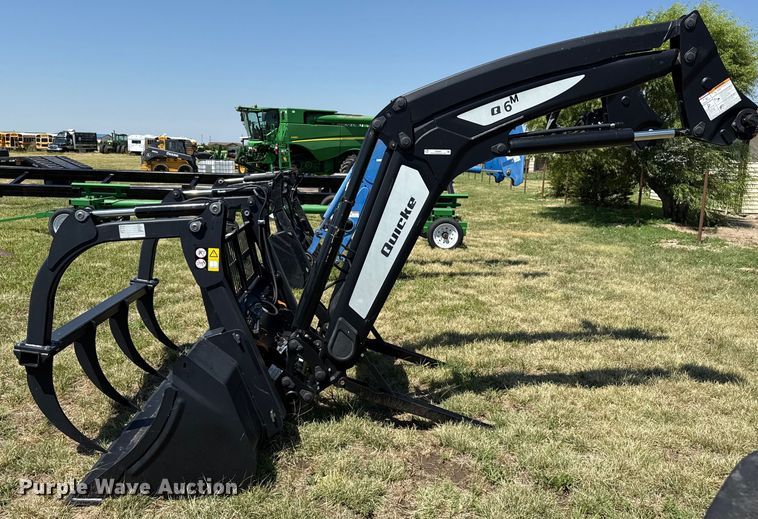 image for item DZ8867 2019 ALO Quicke Q6M loader