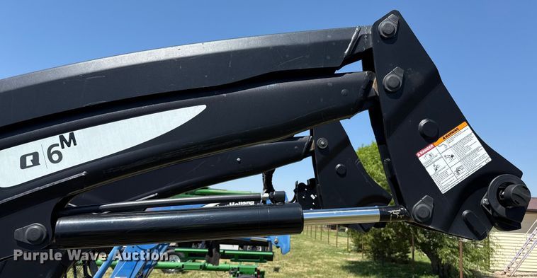 image for item DZ8867 2019 ALO Quicke Q6M loader