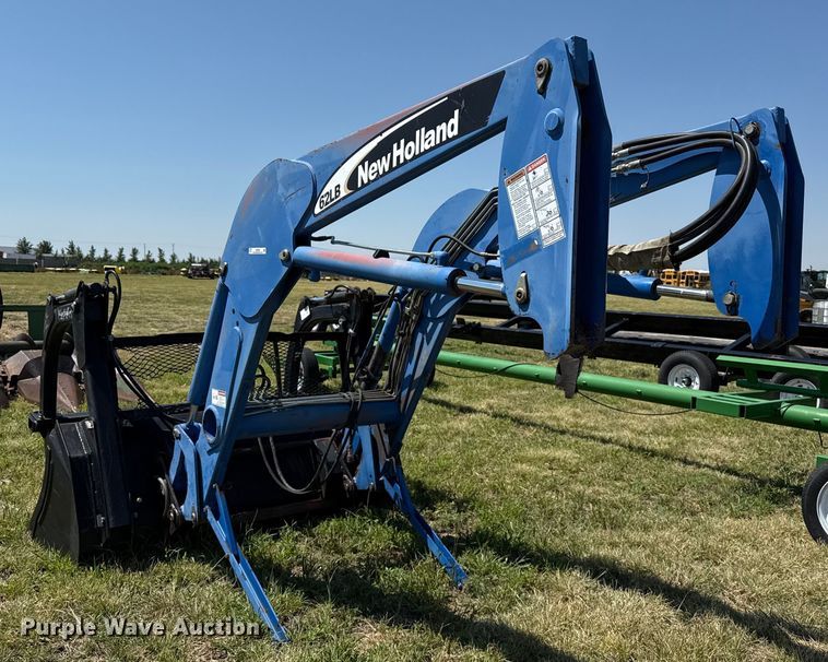 image for item DZ8868 2005 New Holland 62LB loader