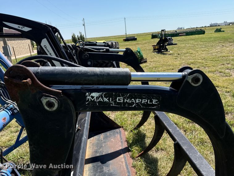 image for item DZ8868 2005 New Holland 62LB loader