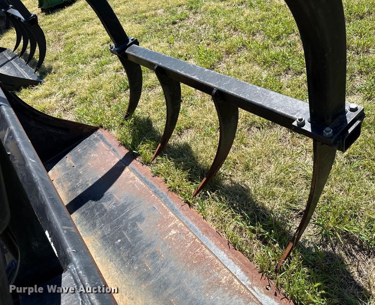 image for item DZ8868 2005 New Holland 62LB loader