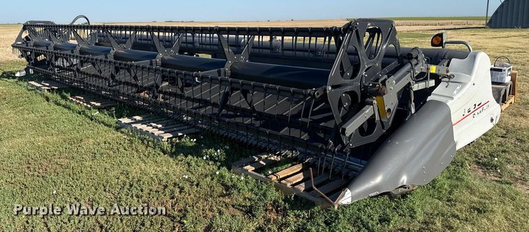 image for item DZ8882 Agco Dynaflex 9250 flex draper head