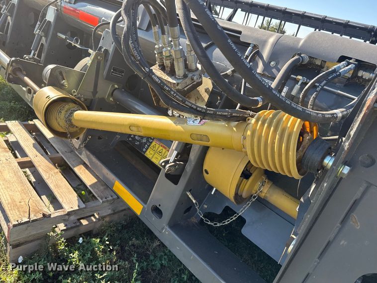 image for item DZ8882 Agco Dynaflex 9250 flex draper head