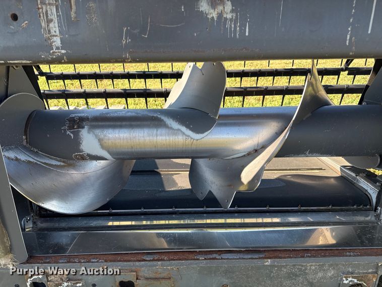 image for item DZ8882 Agco Dynaflex 9250 flex draper head