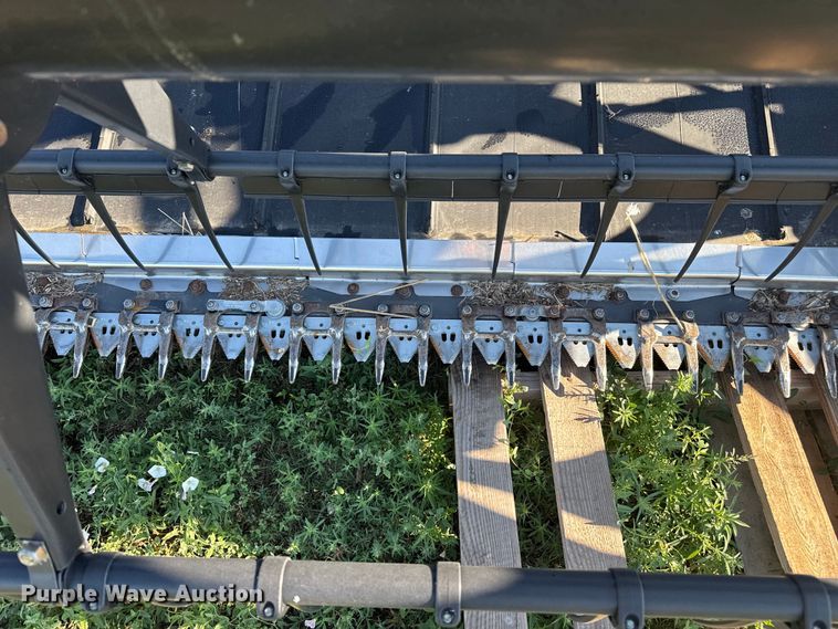 image for item DZ8882 Agco Dynaflex 9250 flex draper head